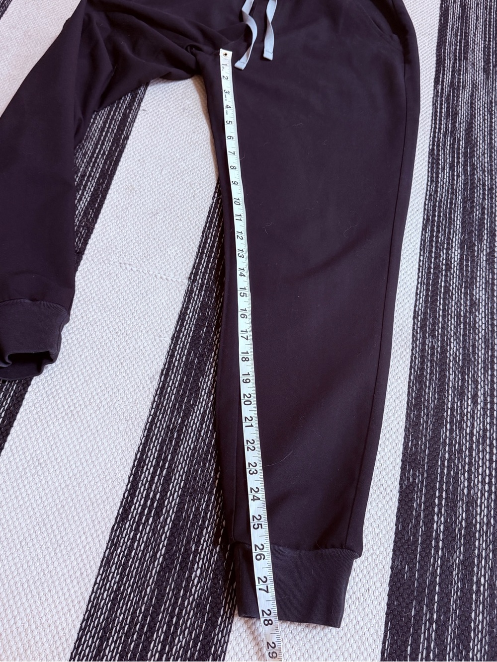 Figs Technical Collations Women's Black Scrub 2pc Set with Jogger Pants Size: S - Picture 12 of 13